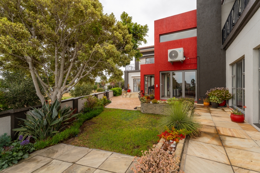 5 Bedroom Property for Sale in Greenways Golf Estate Western Cape